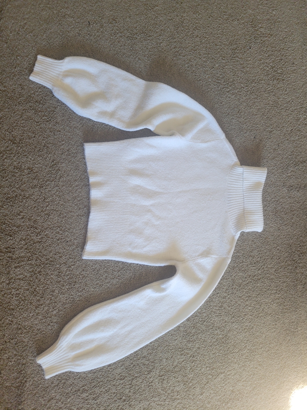 Women's White Turtleneck Balloon-Sleeve Sweater
